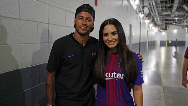 Neymar y Demi Lovato: novios ricos y famosos