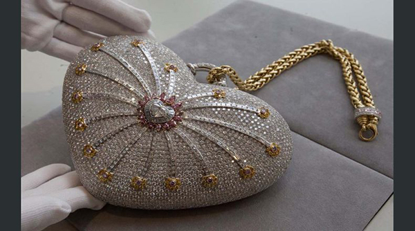 Oro, diamantes y cocodrilo: así es el bolso de un millón de