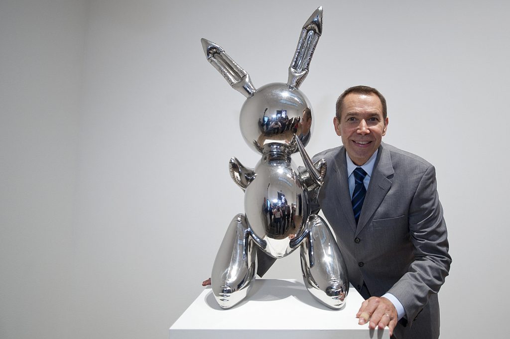 Jeff Koons bate el récord de un artista vivo con la venta de su obra ‘Rabbit’